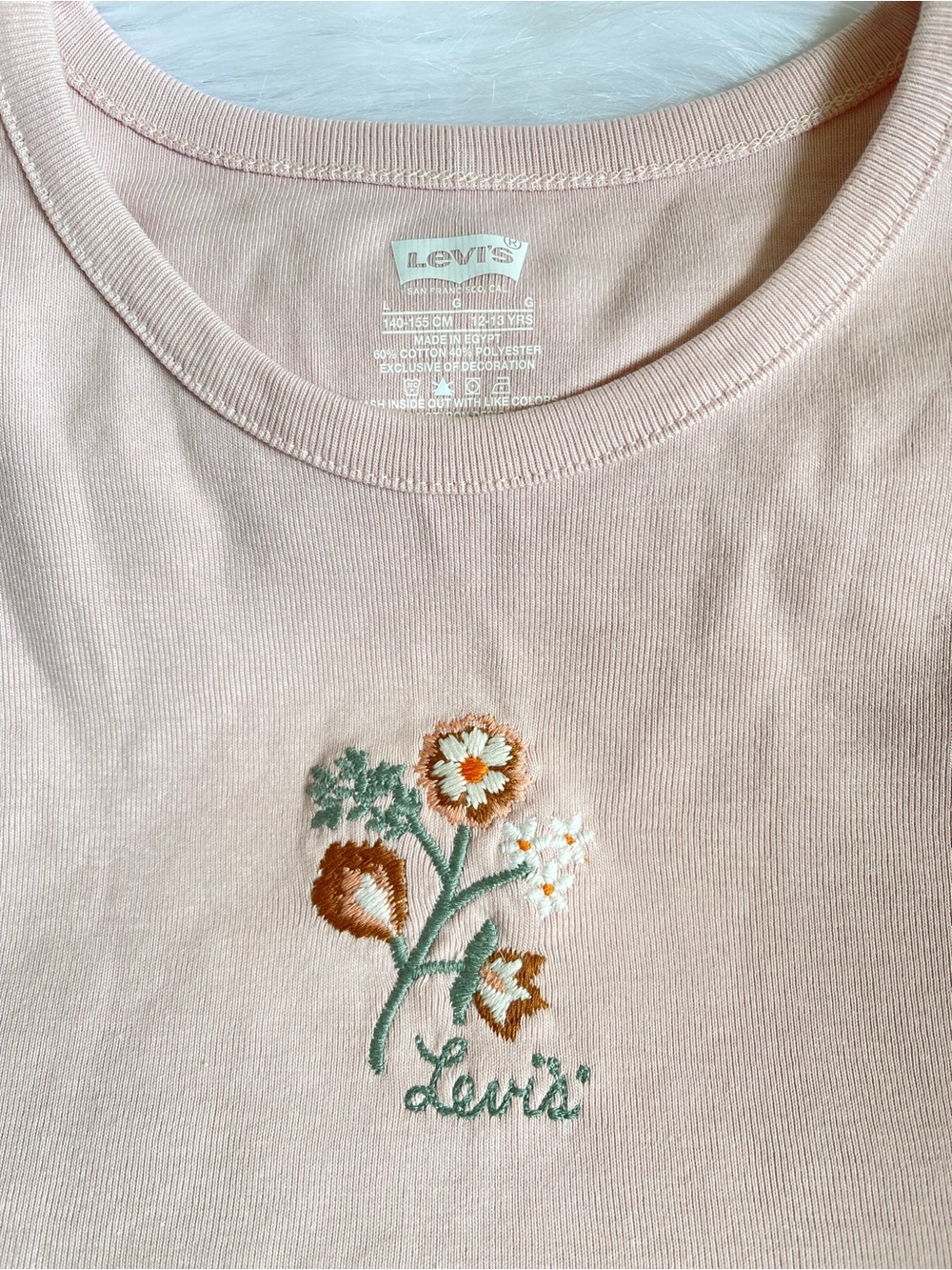 Levi’s Girls Floral Embroidery knit top. Size Large NWT. - Picture 4 of 5